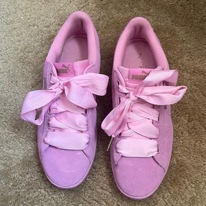 Puma pink sneaker